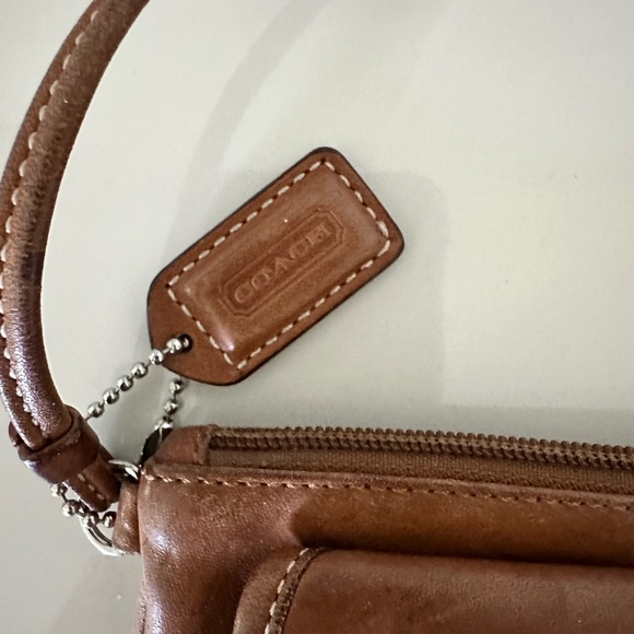 Vintage Coach wristlet leather tan wallet - Picture 2 of 10